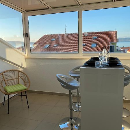 Top Floor Apartment With Sea View Каштела Экстерьер фото
