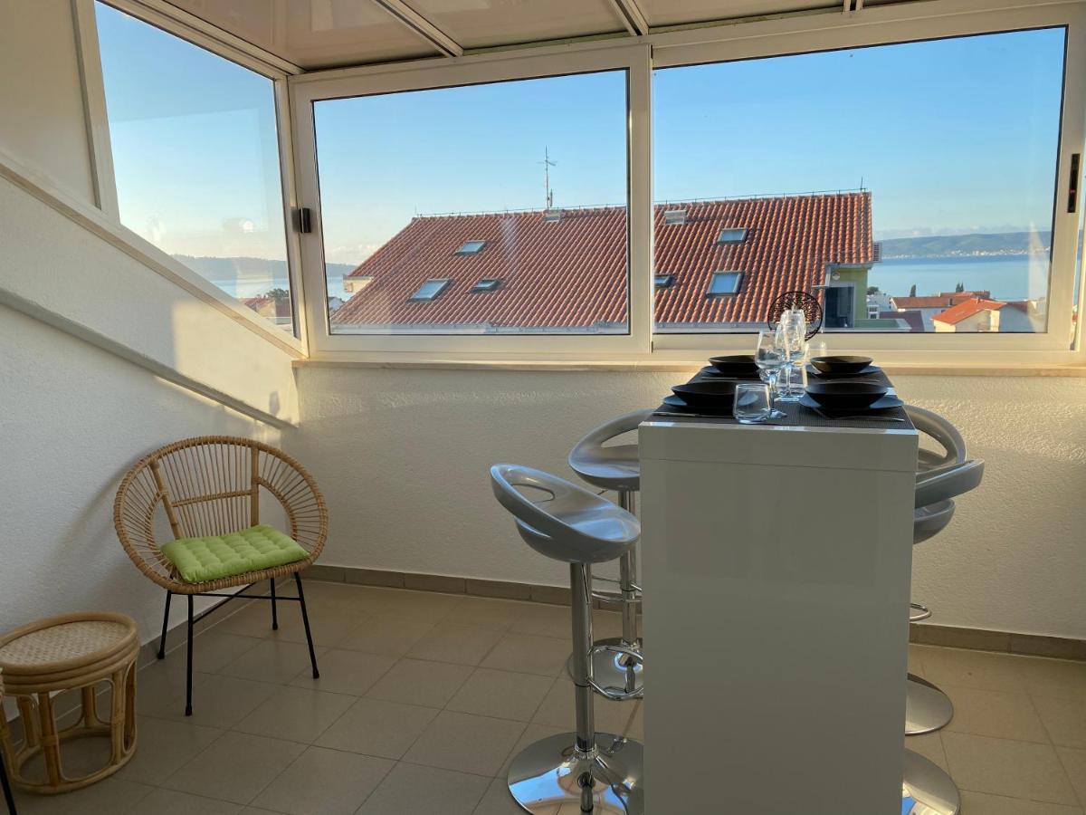 Top Floor Apartment With Sea View Каштела Экстерьер фото