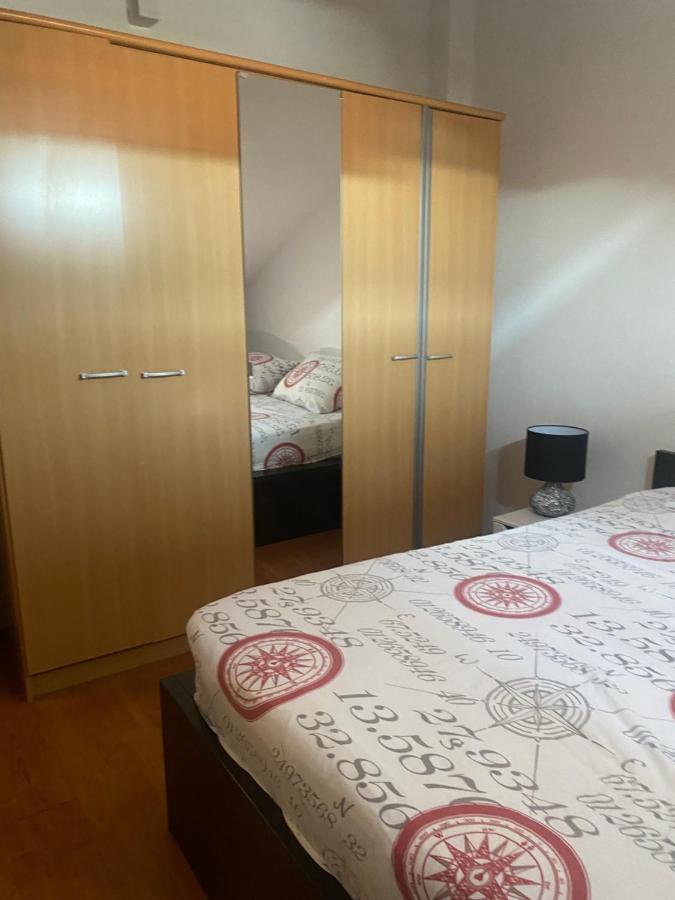 Top Floor Apartment With Sea View Каштела Экстерьер фото